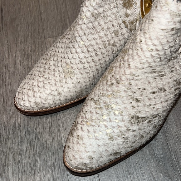 Anthropologie Gioseppo Frontier Ankle Boots - Picture 7 of 10